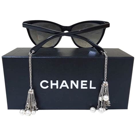 chanel glass case with chain|chanel pearl chain sunglasses.